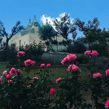 Trulli Delle Rose Puglia And Small Garden Martina Franca Exterior photo