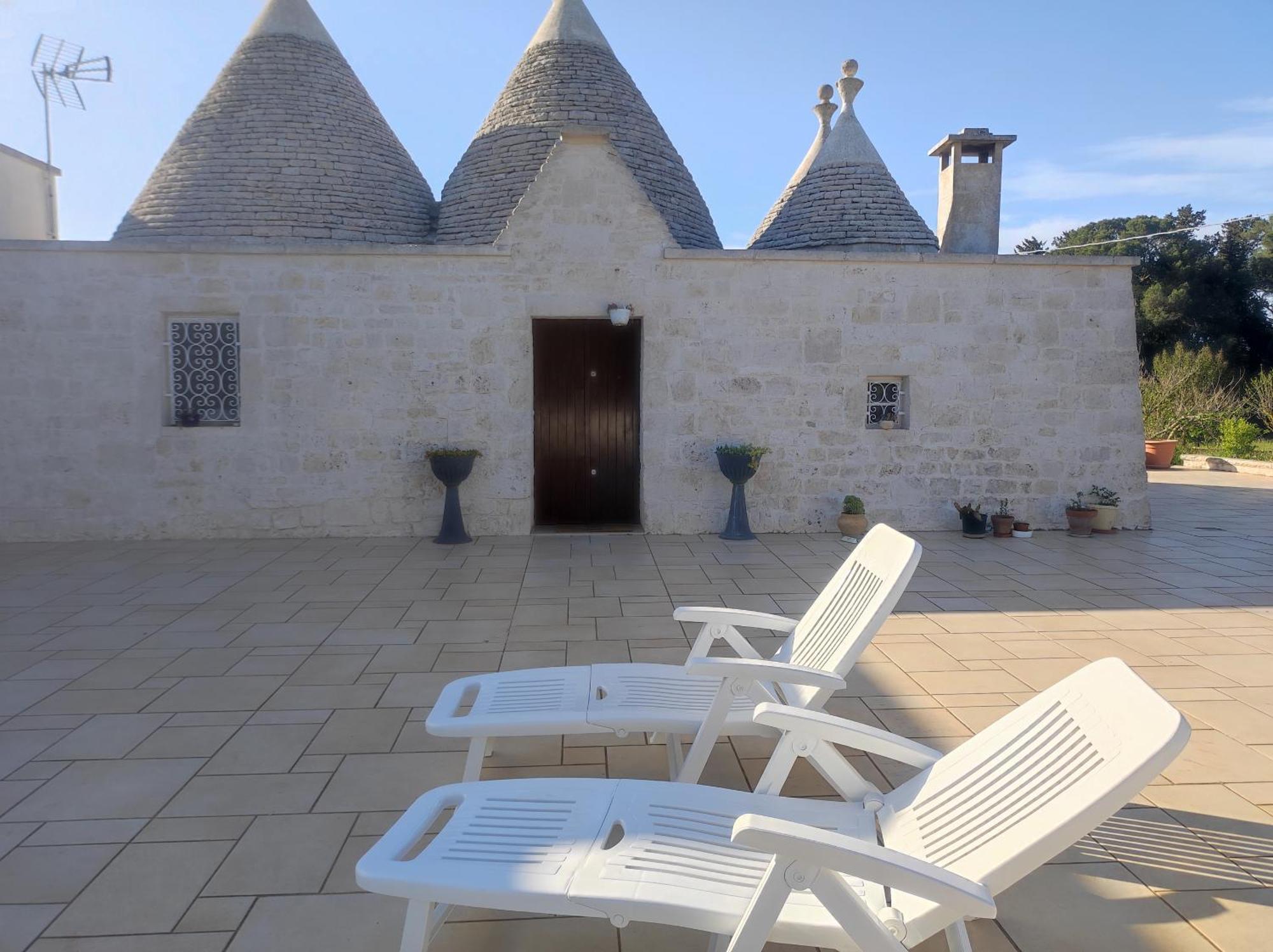 Trulli Delle Rose Puglia And Small Garden Holiday home